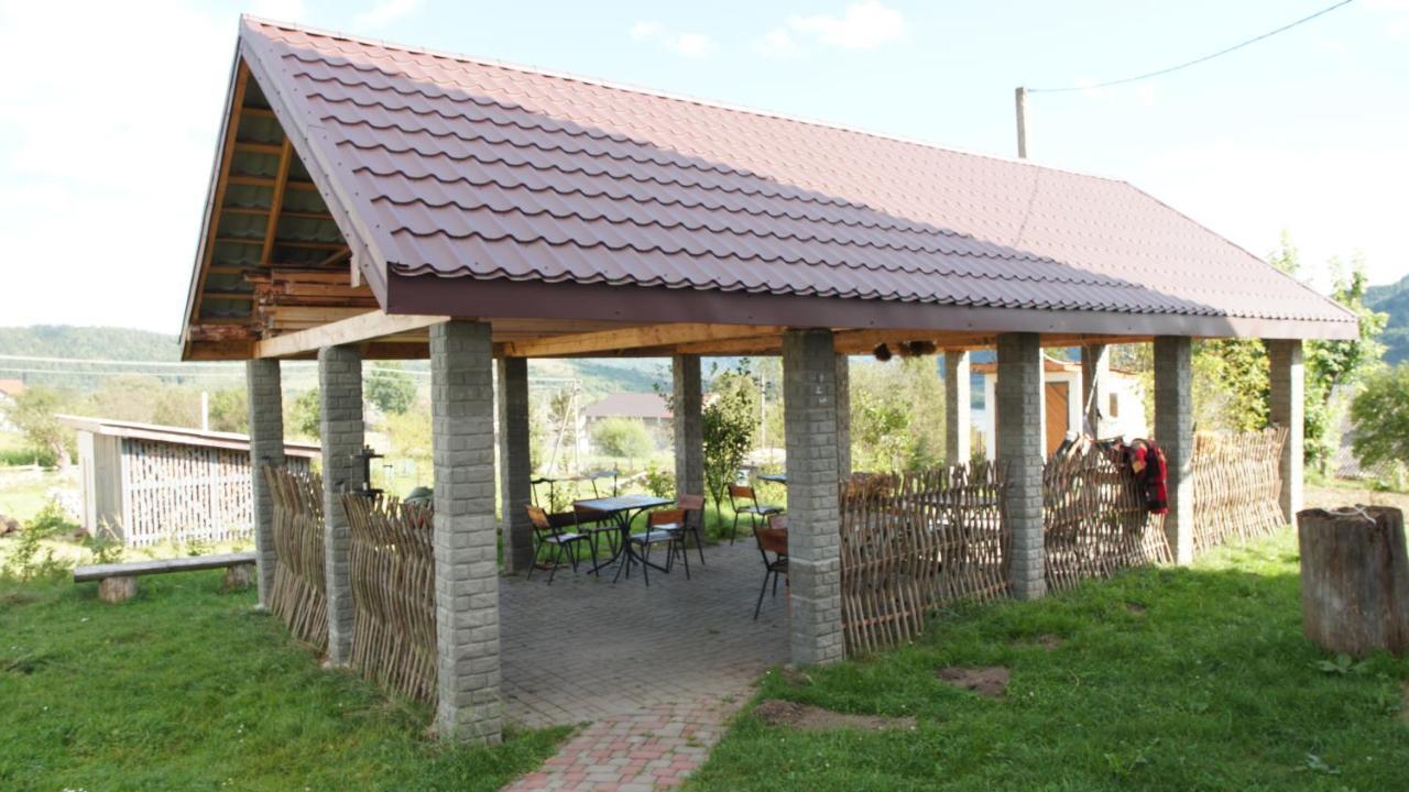 U Dvori Hotel Podgorodtsy Luaran gambar