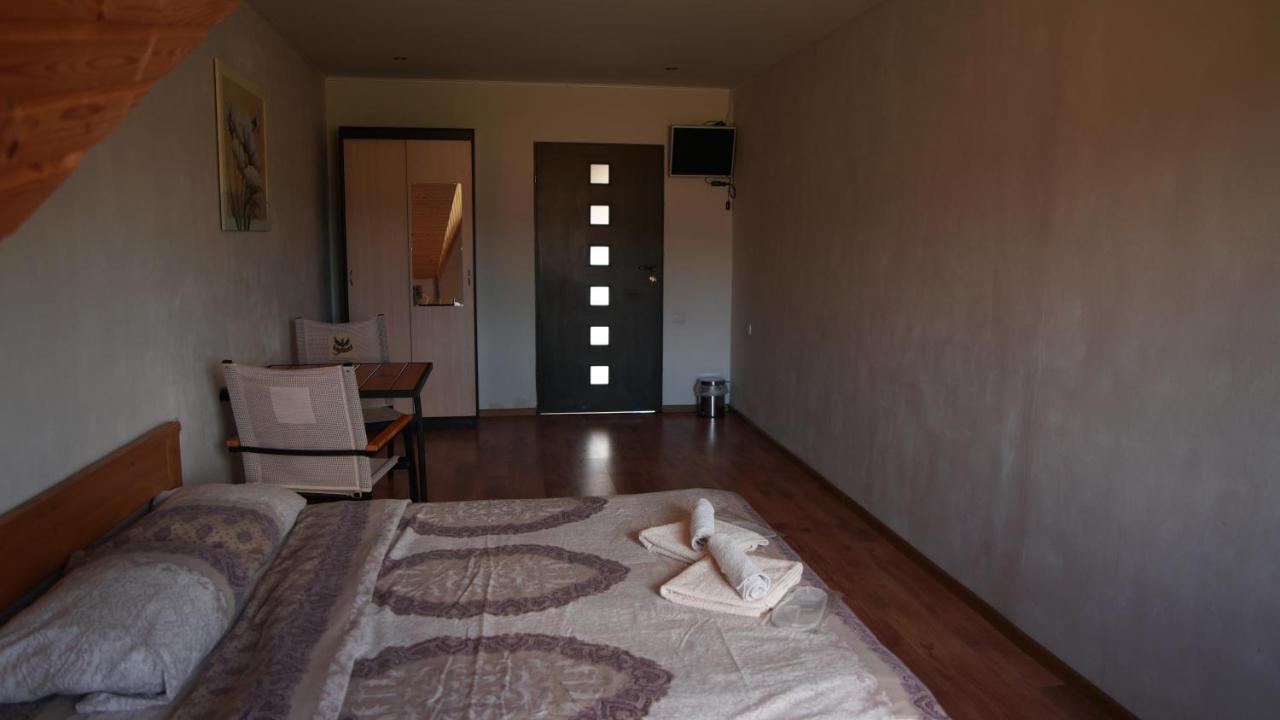 U Dvori Hotel Podgorodtsy Luaran gambar