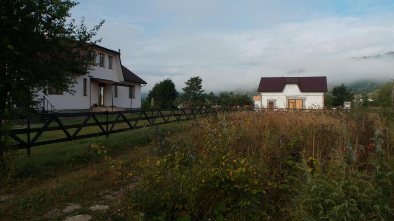 U Dvori Hotel Podgorodtsy Luaran gambar