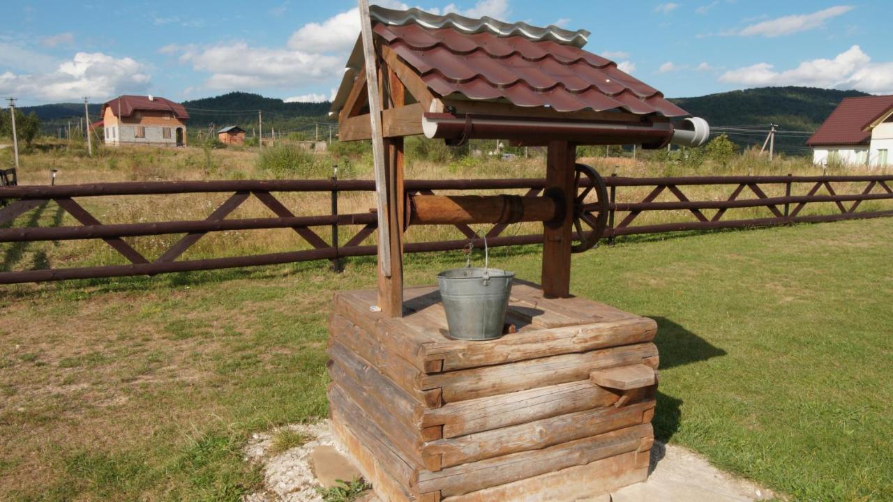 U Dvori Hotel Podgorodtsy Luaran gambar